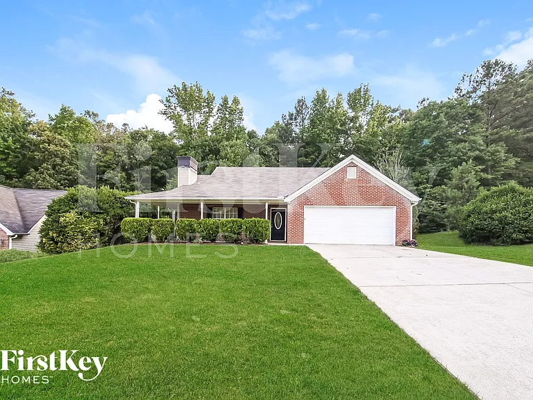 655 Pebble Blvd — Photo 1