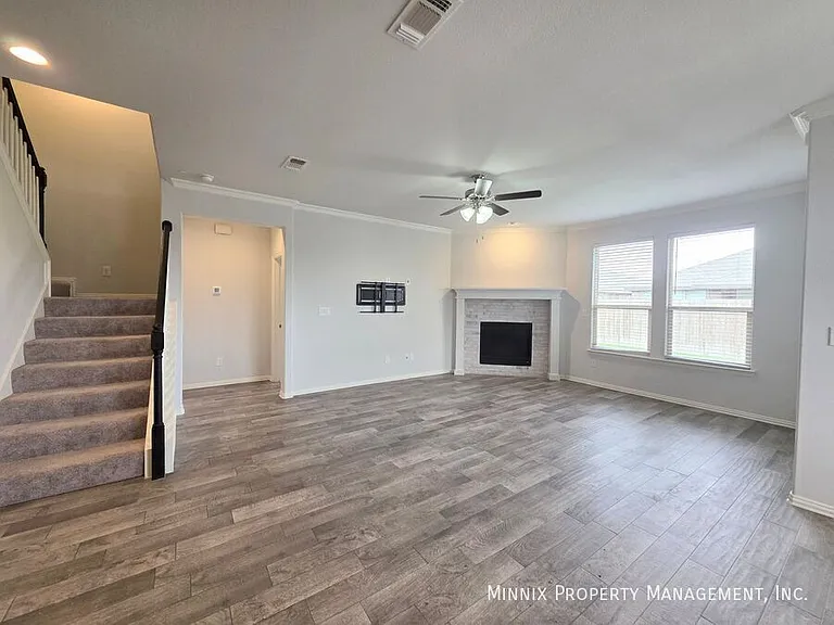 1219 Pavilion Pkwy — Photo 2