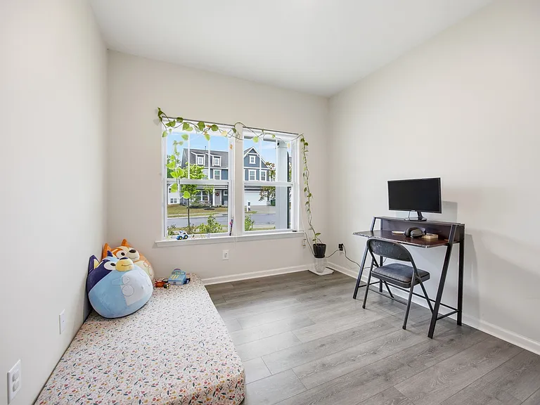 1401 Addison Lake St — Photo 11