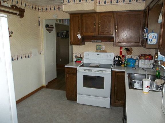 5th image of 1626 Kelley Pike
