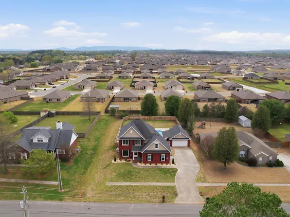 110 Fox Run Dr, Meridianville, AL 35759
