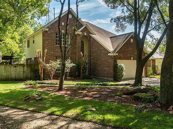 2nd image of 13911 Aspen Knoll Ct
