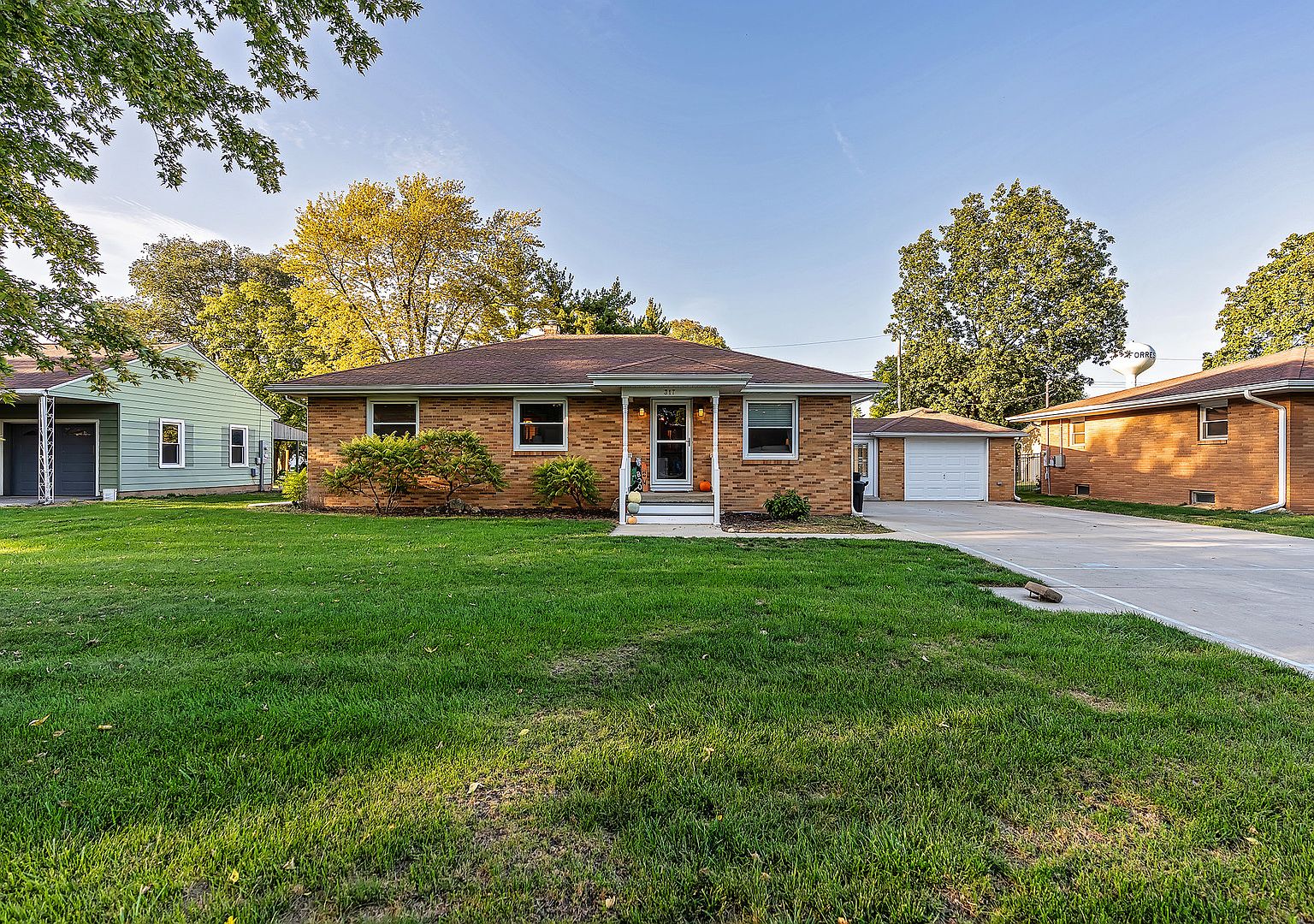 317 W North St, Forrest, IL 61741 Zillow