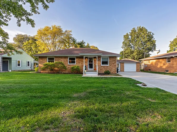 317 W North St, Forrest, IL 61741