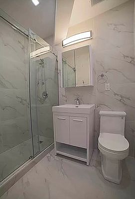 2nd image of 42 Peck Slip APT 5D