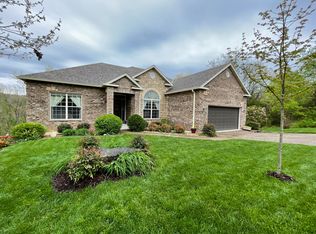 1215 Ledgestone Cir, Branson West, MO 65737