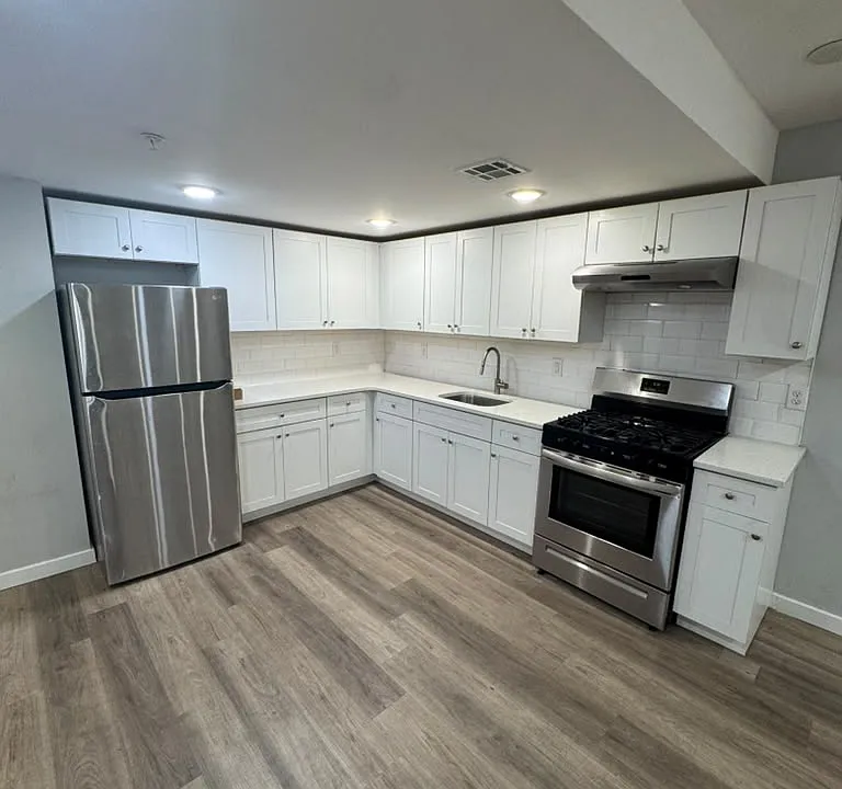 96 16th Ave #2
