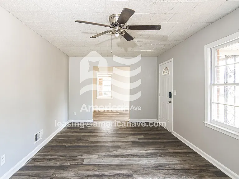 1494141_009_main_bedroom_9.jpg