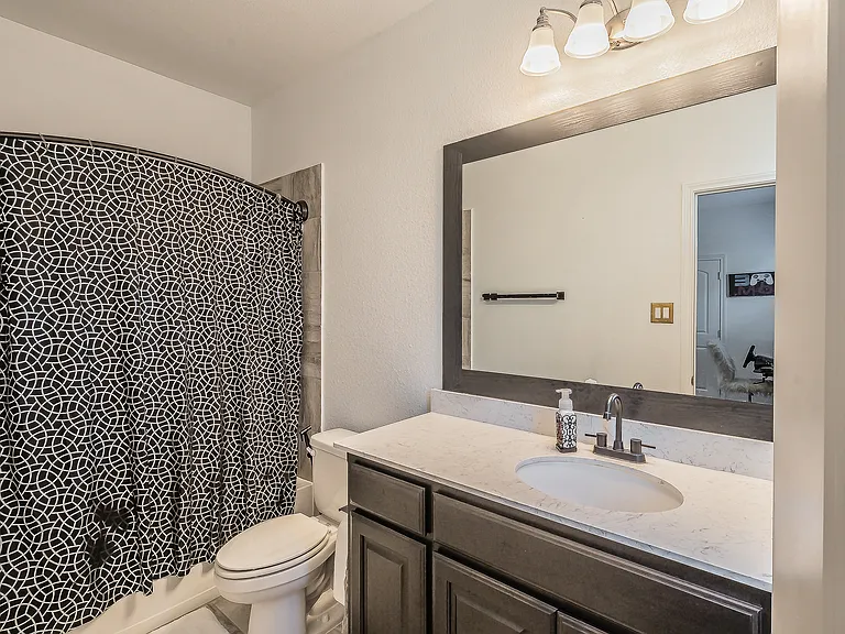 1742 Holmwood Dr — Photo 25