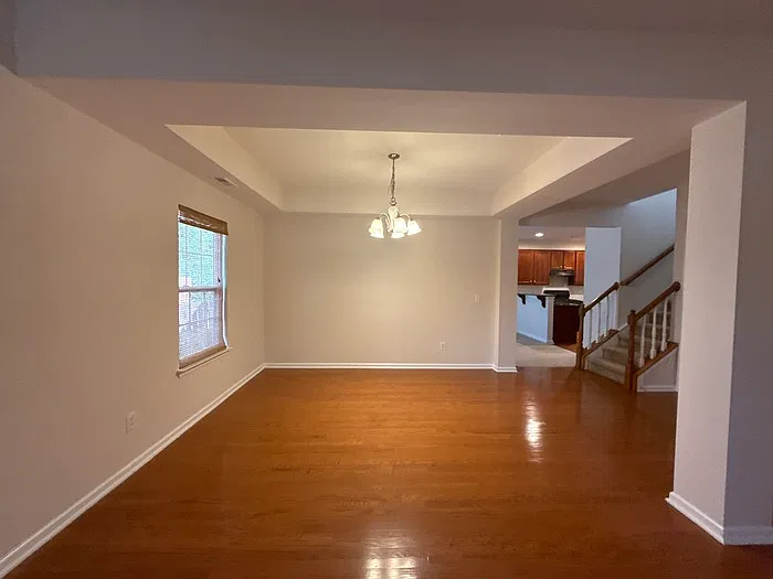4 bed, 2.5 bath, 2945 sqft, $2,400 — Photo 4