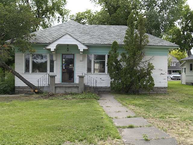 1st image of 1062 Blue Lakes Blvd N