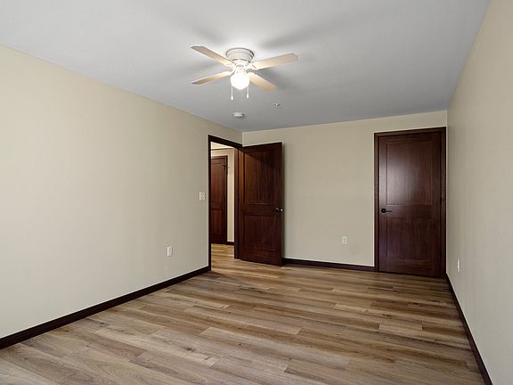 3rd image of 902 Menomonie St #11521035