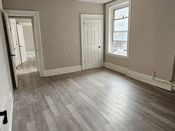 442 Main St #3L