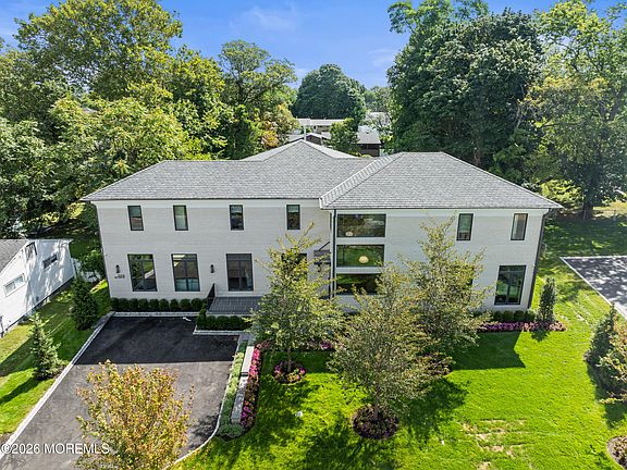 4th image of 889 Red Oaks Drive