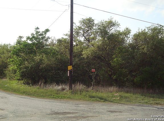 3rd image of 26 Oak Krest