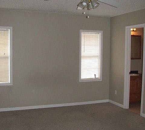 5th image of 358 Monarch Dr APT A
