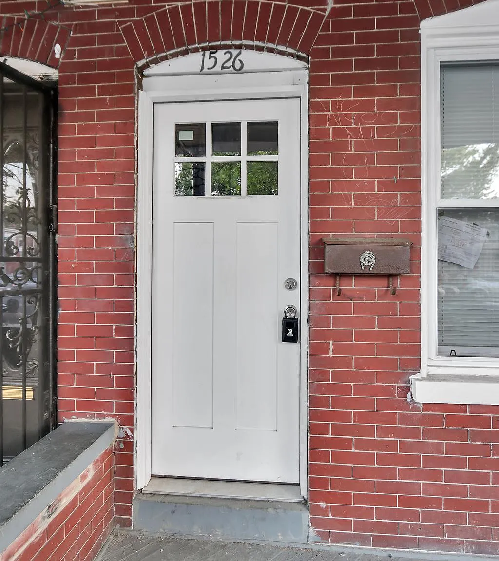 3 bed, 3.0 bath, 1450 sqft, $1,900 — Photo 1