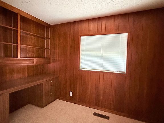 5th image of 2240 Santa Clara Ave #A