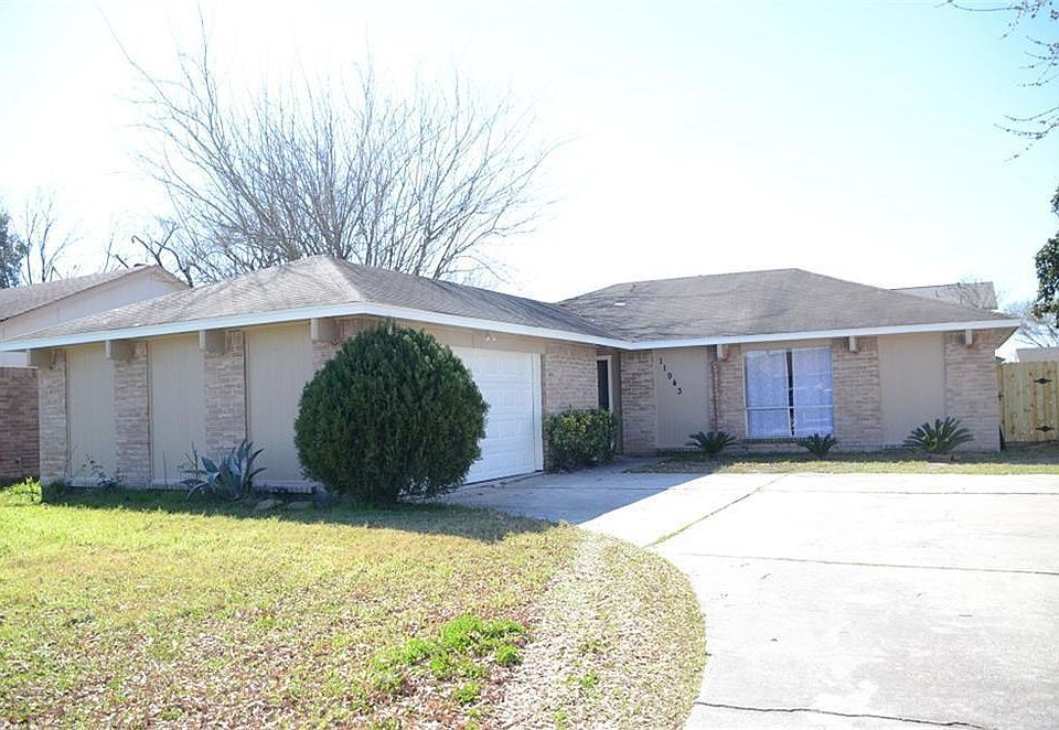 1st image of 11943 Silver Island Cir