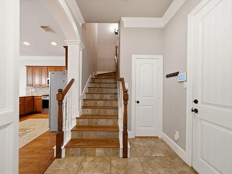1007 Kern St — Photo 4