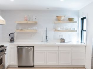 511 E Balboa Blvd #C, Newport Beach, CA 92661
