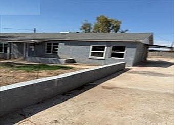 3rd image of 1324 E Pueblo Ave