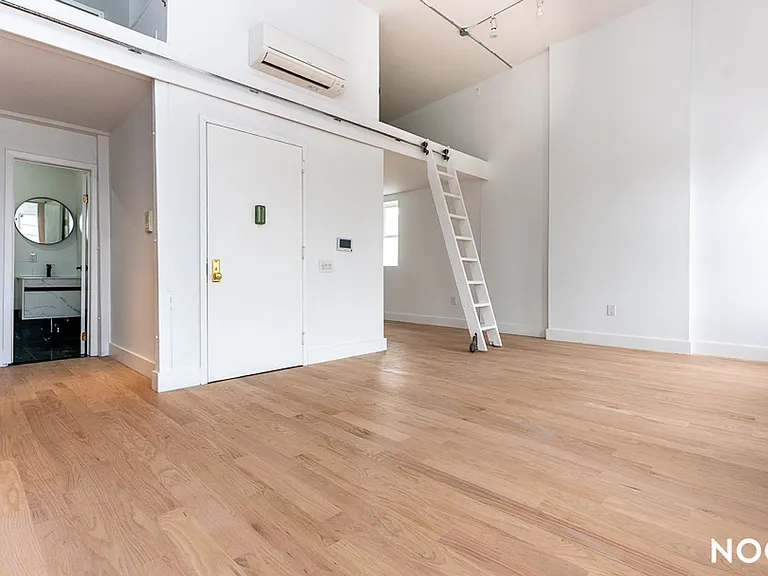 98 Moore St #4B — Photo 6