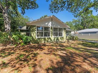 4939 Woodland Dr, Saint Petersburg, FL 33708