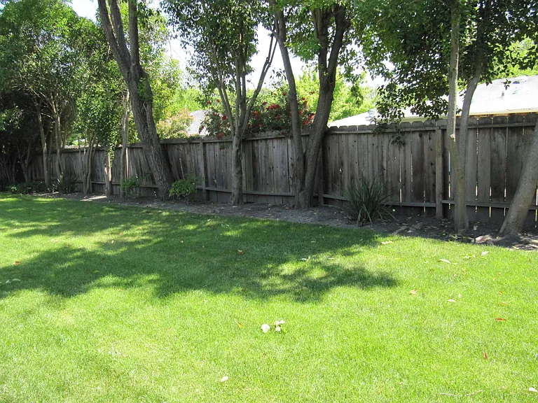 3233 McNutt Ave — Photo 10
