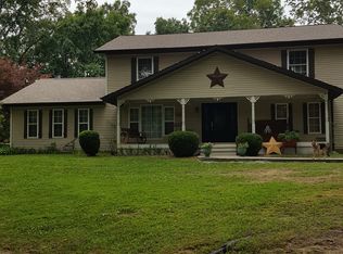 4975 Woodhaven Rd, Pinckneyville, IL 62274