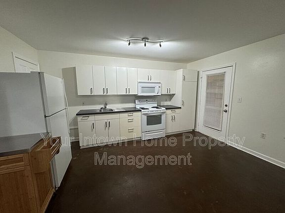 4th image of 105 Dancing Fox Rd #B