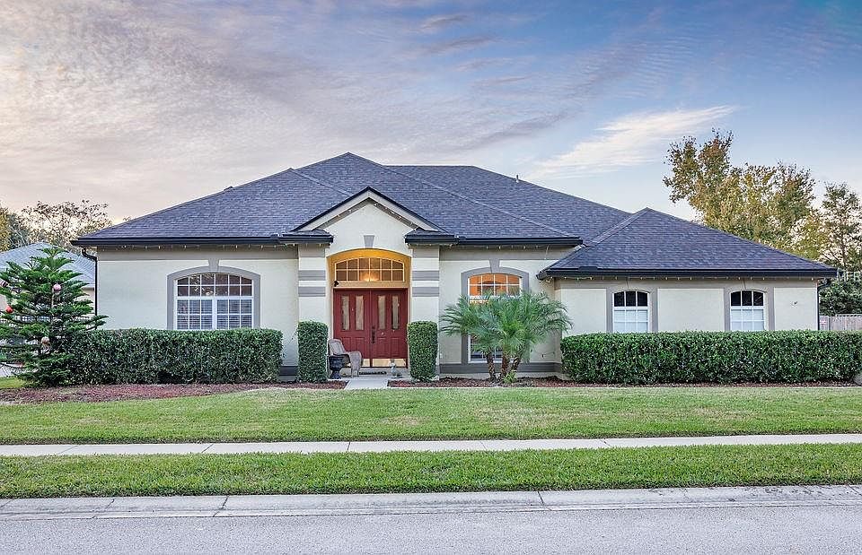 1st image of 566 Avon Glade Pl