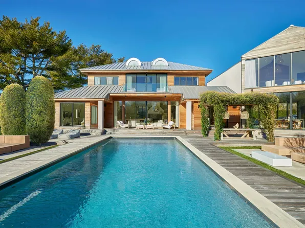 109 Kellis Pond Ln, Water Mill, NY 11976