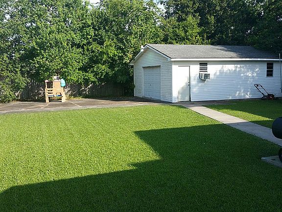 2nd image of 2503 Avenue D
