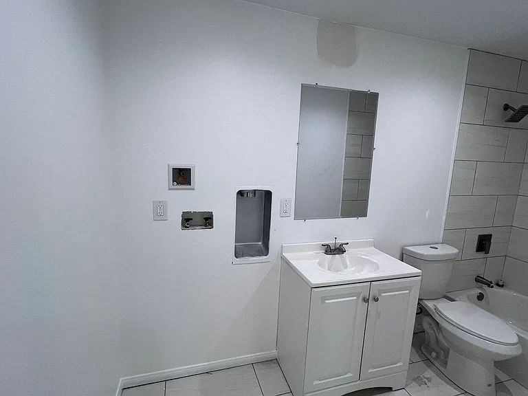 2458 Chestnut Ave — Photo 4