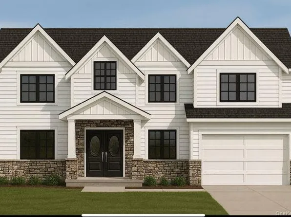 85 Roundtree Drive, Plainview, NY 11803