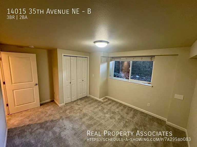 14015 35th Ave NE #B — Photo 9