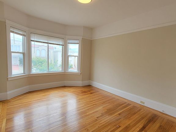 5th image of 2431 27th Ave