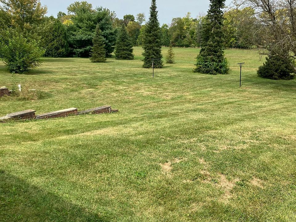 2nd image of 9150 Shelbyville Rd