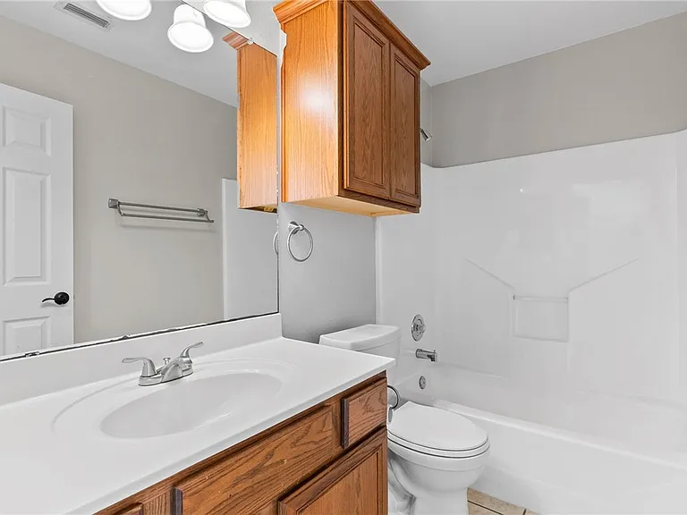 6013 Sutherland Dr — Photo 10