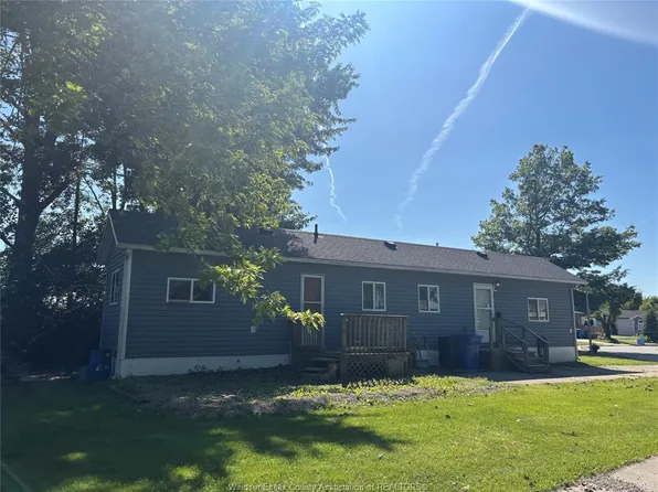 3 Oak Ct, Essex, ON N0R 1J0