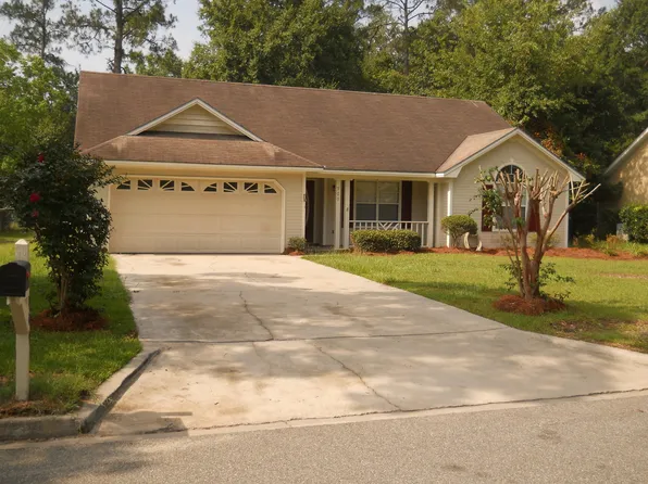 909 Pine Cone Cir, Valdosta, GA 31602