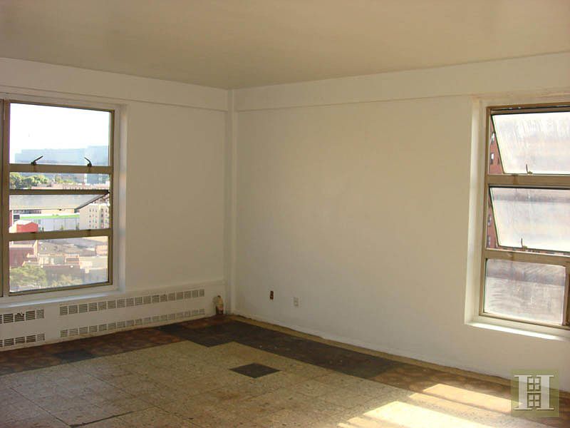 2nd image of 70 La Salle St #15C