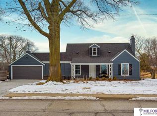 1610 N 54th St, Omaha, NE 68104