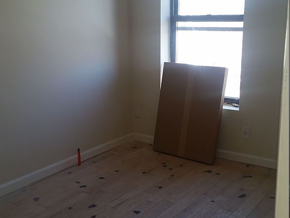 5th image of 1055 Herkimer Street