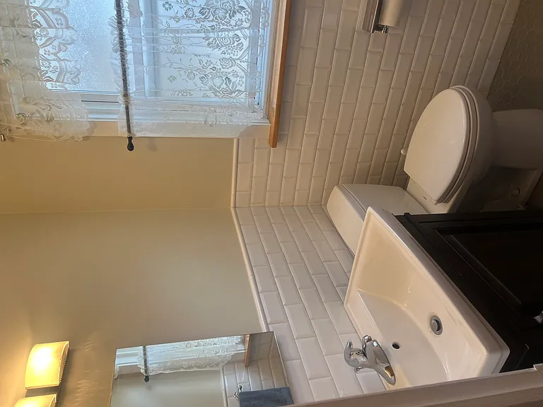 6528 N Rockwell St #2 — Photo 7