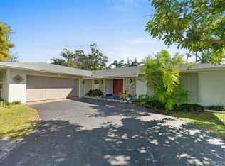 8840 SW 162nd St, Palmetto Bay, FL 33157