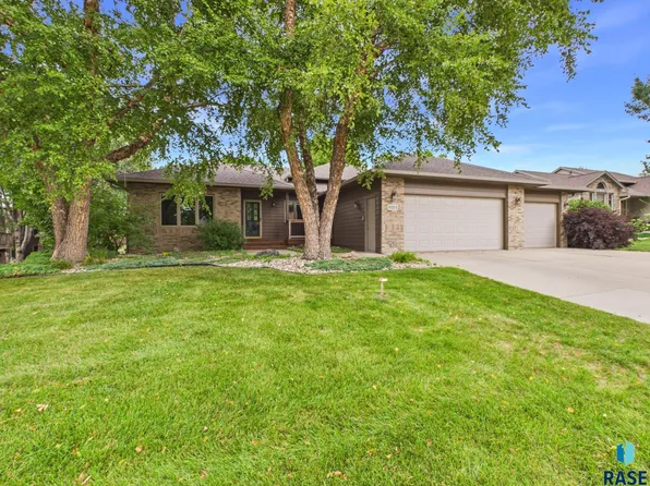 3704 S Judy Ave, Sioux Falls, SD 57103