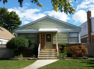 5735 S Mayfield Ave, Chicago, IL 60638