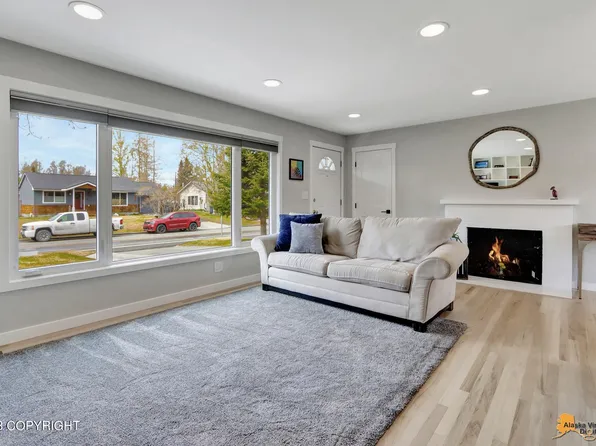 2215 Turnagain Pkwy, Anchorage, AK 99517